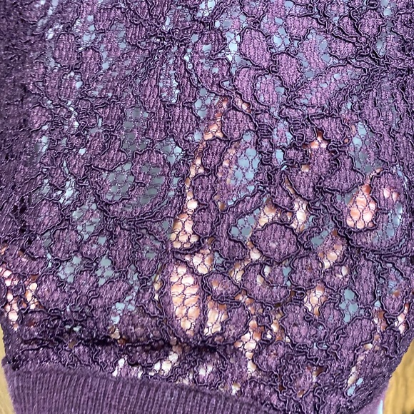 Purple lace 2 layer sweater - Picture 4 of 6